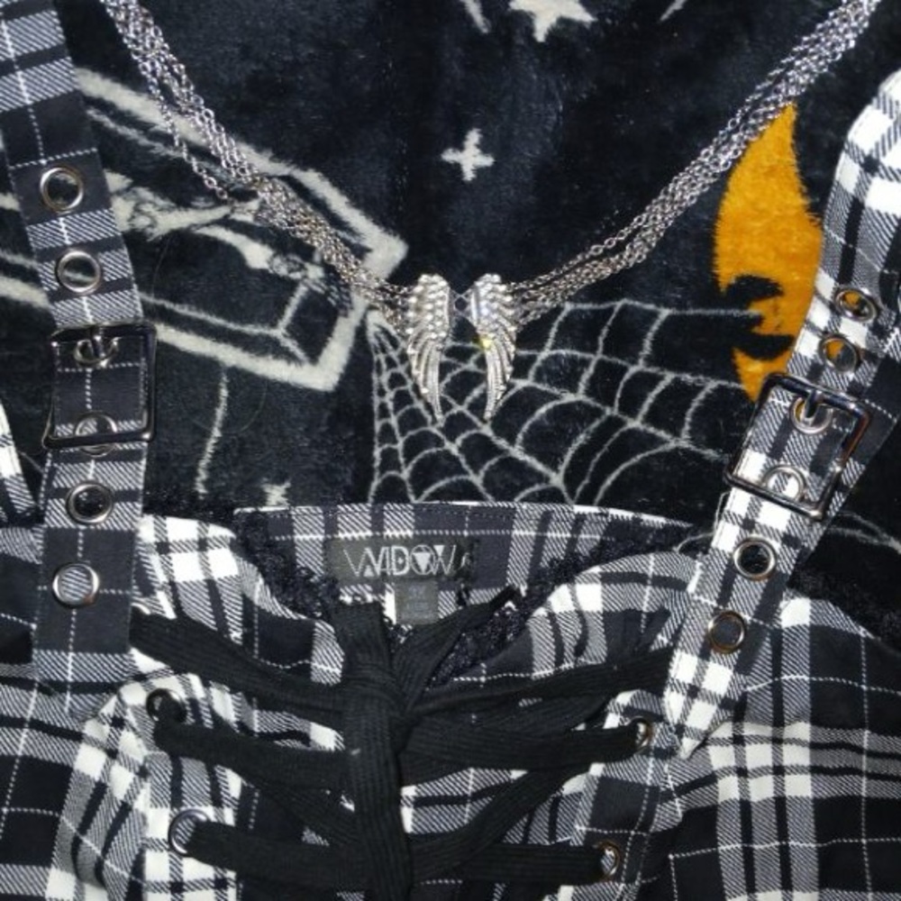 Widow Lace Top with Zipper